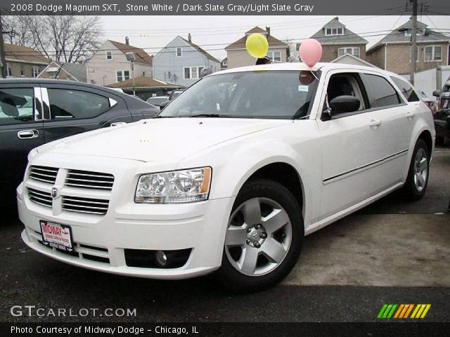 2008 Dodge Magnum SXT in Stone White