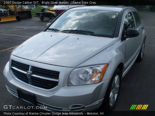 2007 Dodge Caliber SXT in Bright Silver Metallic