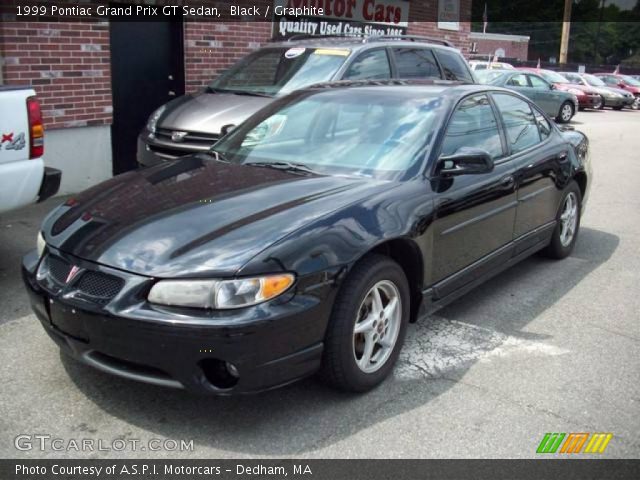 1999 Pontiac Grand Prix GT Sedan in Black