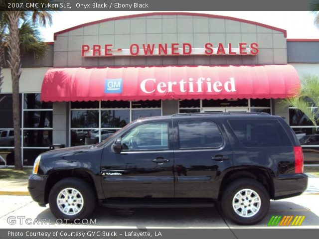 2007 GMC Yukon SLE in Onyx Black