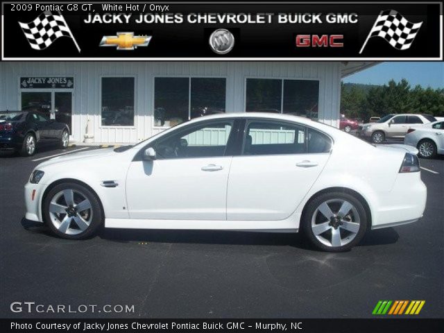 2009 Pontiac G8 GT in White Hot