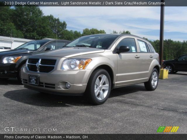 2010 Dodge Caliber Mainstreet in Light Sandstone Metallic