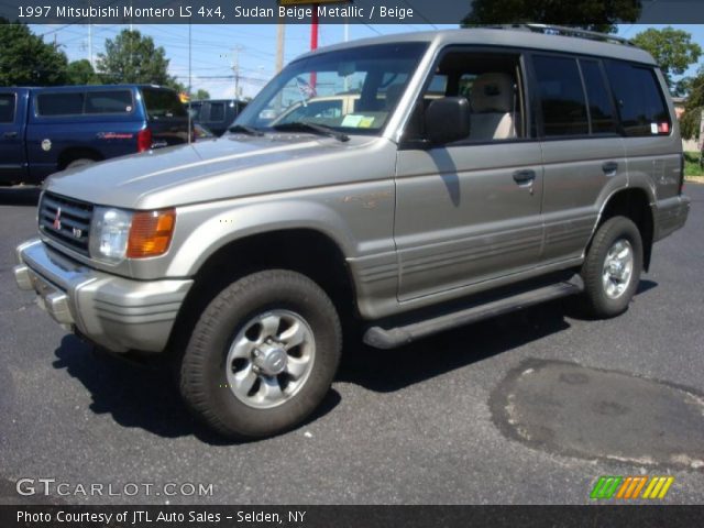 1997 Mitsubishi Montero LS 4x4 in Sudan Beige Metallic
