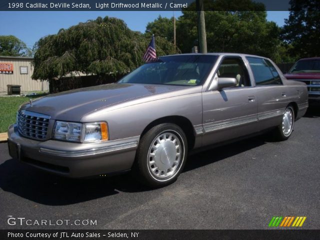 1998 Cadillac DeVille Sedan in Light Driftwood Metallic