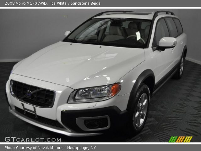 2008 Volvo XC70 AWD in Ice White