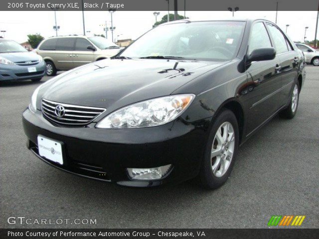 2006 Toyota Camry XLE in Black