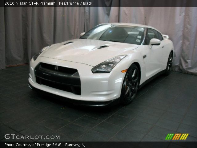 2010 Nissan GT-R Premium in Pearl White