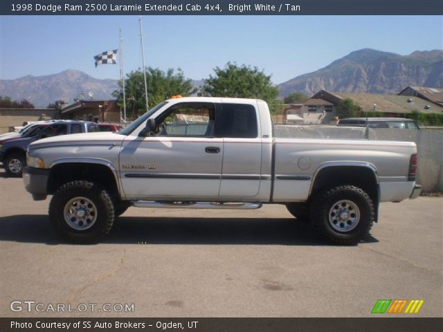 1998 Dodge Ram 2500 Laramie Extended Cab 4x4 in Bright White