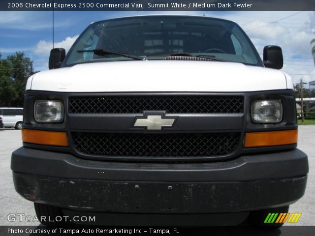 2006 Chevrolet Express 2500 Commercial Van in Summit White