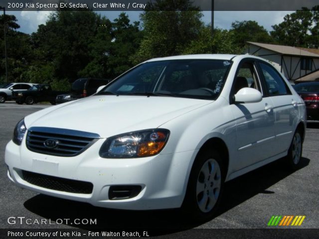 2009 Kia Spectra EX Sedan in Clear White