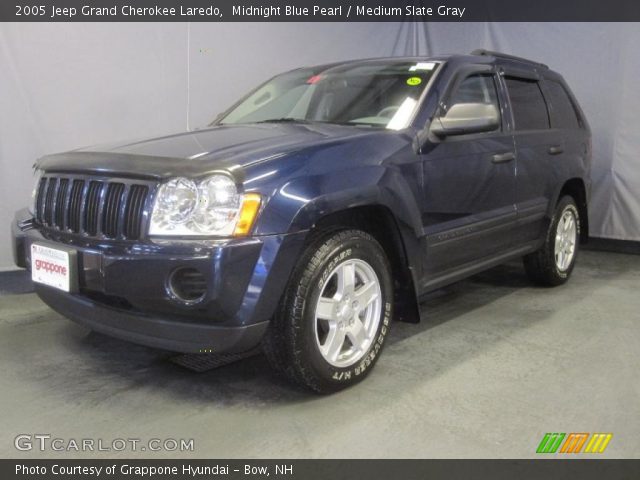 2005 Jeep Grand Cherokee Laredo in Midnight Blue Pearl