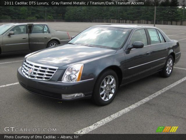 2011 Cadillac DTS Luxury in Gray Flannel Metallic