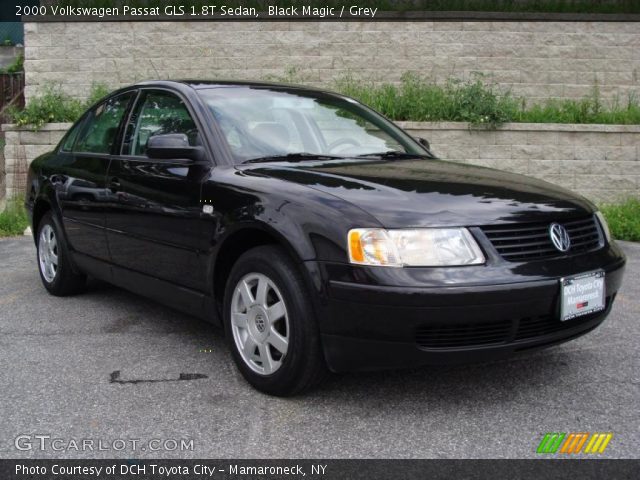 2000 Volkswagen Passat GLS 1.8T Sedan in Black Magic