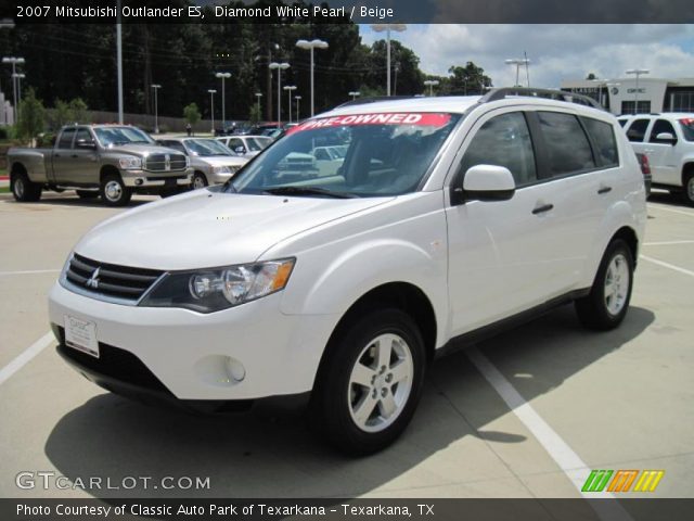2007 Mitsubishi Outlander ES in Diamond White Pearl