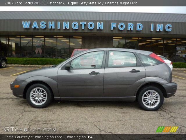 2007 Ford Focus ZX5 SE Hatchback in Liquid Grey Metallic