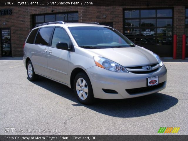 2007 Toyota Sienna LE in Silver Shadow Pearl
