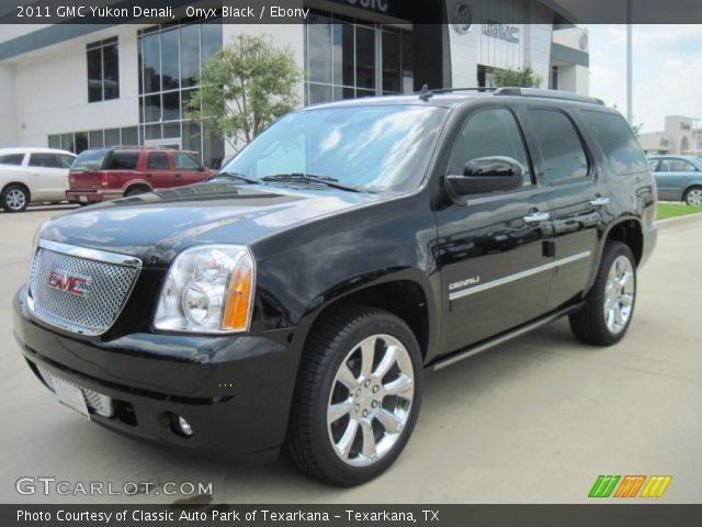 2011 GMC Yukon Denali in Onyx Black