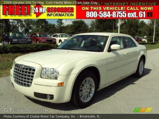 2009 Chrysler 300 Touring in Cool Vanilla White