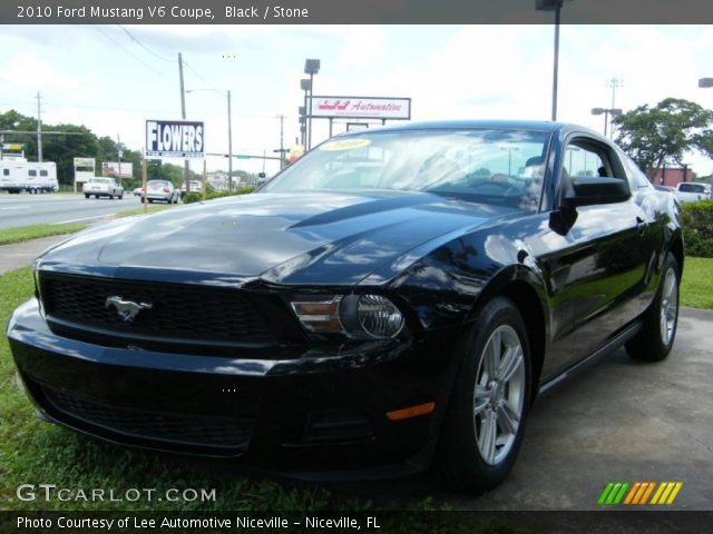 2010 Ford Mustang V6 Coupe in Black
