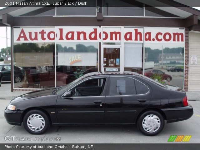 2001 Nissan Altima GXE in Super Black