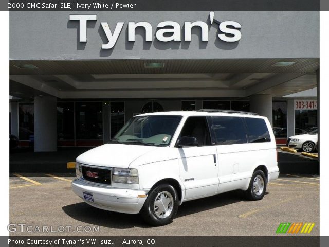 2000 GMC Safari SLE in Ivory White