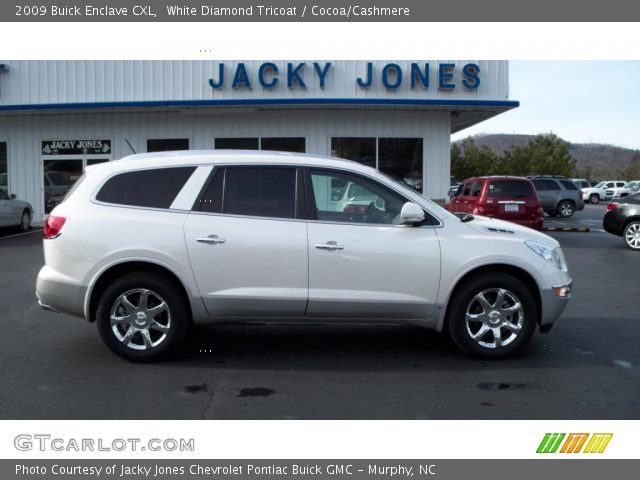 2009 Buick Enclave CXL in White Diamond Tricoat