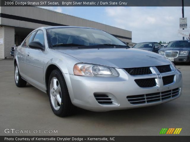 2006 Dodge Stratus SXT Sedan in Bright Silver Metallic