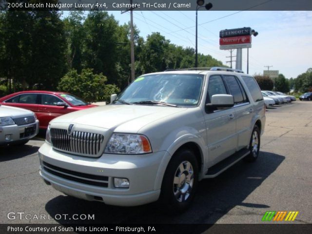 2006 Lincoln Navigator Luxury 4x4 in Cashmere Tri-Coat