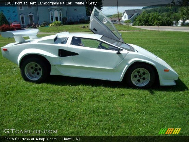 White 1985 Pontiac Fiero Lamborghini Kit Car Gray