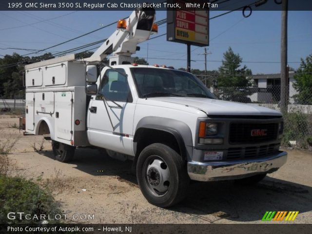 1995 GMC Sierra 3500 SL Regular Cab Chassis Bucket Truck in White