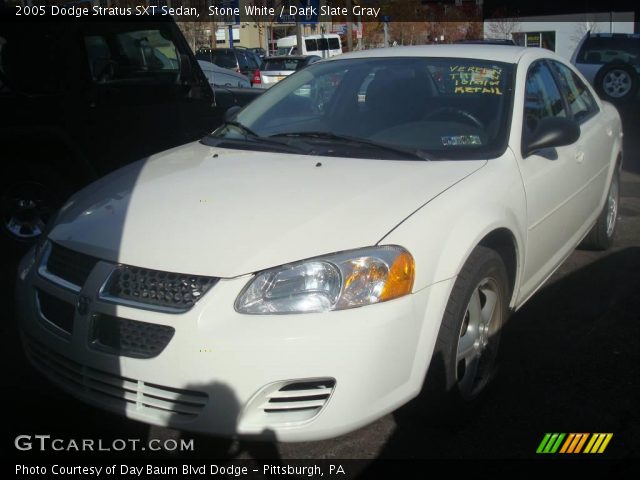 2005 Dodge Stratus SXT Sedan in Stone White