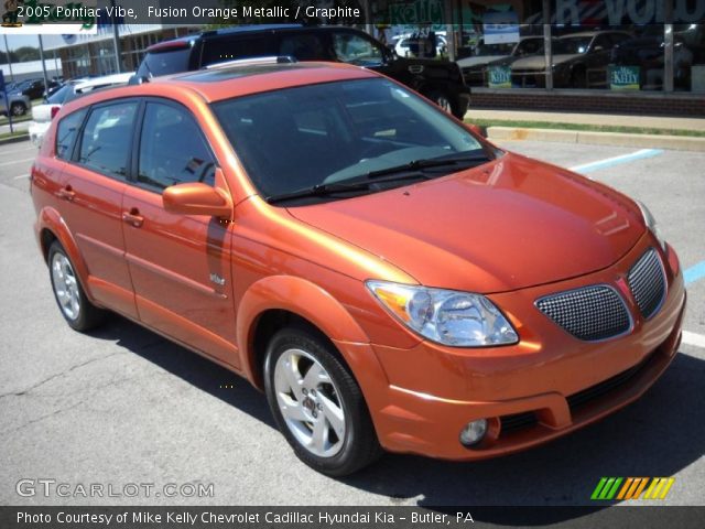 2005 Pontiac Vibe  in Fusion Orange Metallic