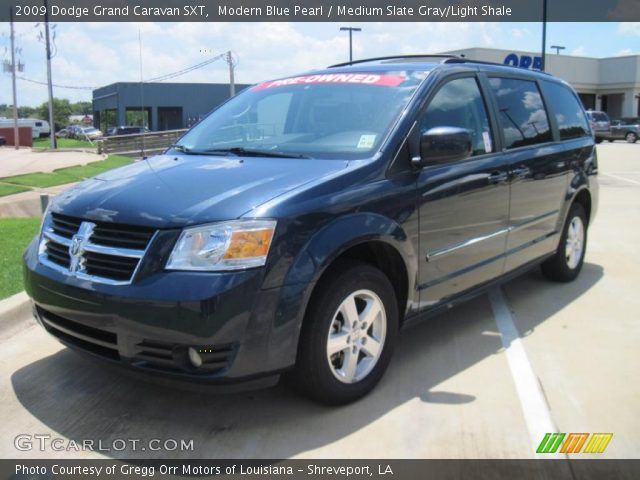 2009 Dodge Grand Caravan SXT in Modern Blue Pearl