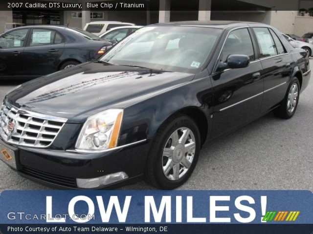 2007 Cadillac DTS Luxury in Blue Chip