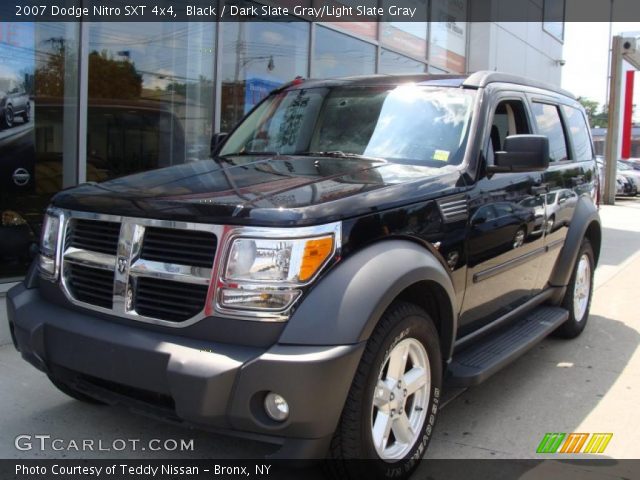 2007 Dodge Nitro SXT 4x4 in Black