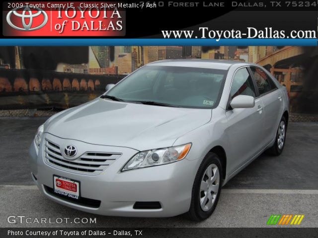 2009 Toyota Camry LE in Classic Silver Metallic