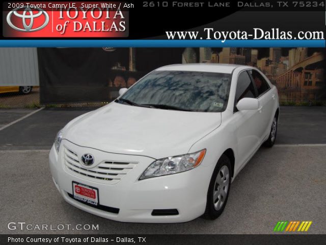 2009 Toyota Camry LE in Super White