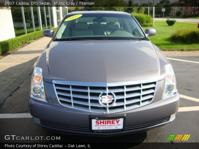 2007 Cadillac DTS Sedan in Mystic Gray