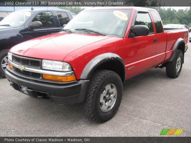 2002 Chevrolet S10 ZR2 Extended Cab 4x4 in Victory Red