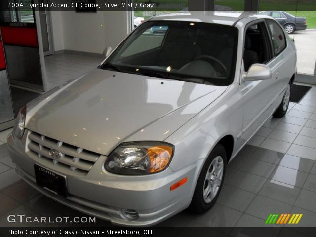 2004 Hyundai Accent GL Coupe in Silver Mist