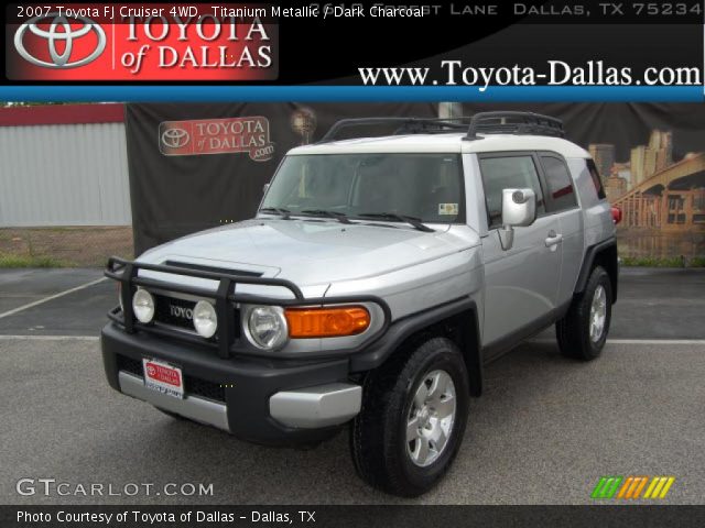 2007 Toyota FJ Cruiser 4WD in Titanium Metallic