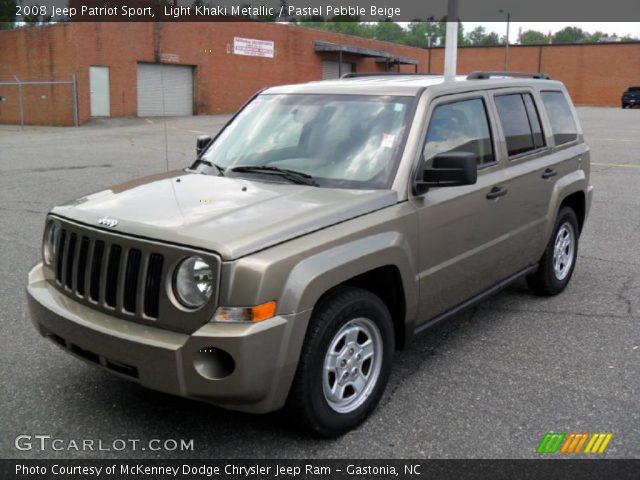 2008 Jeep Patriot Sport in Light Khaki Metallic