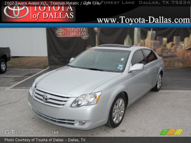 2007 Toyota Avalon XLS in Titanium Metallic