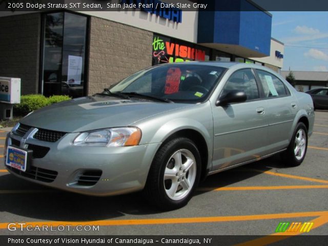 2005 Dodge Stratus SXT Sedan in Satin Jade Pearl