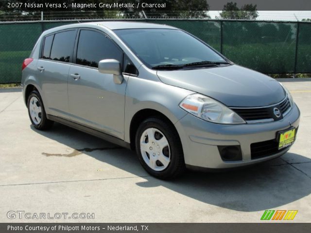 2007 Nissan Versa S in Magnetic Grey Metallic
