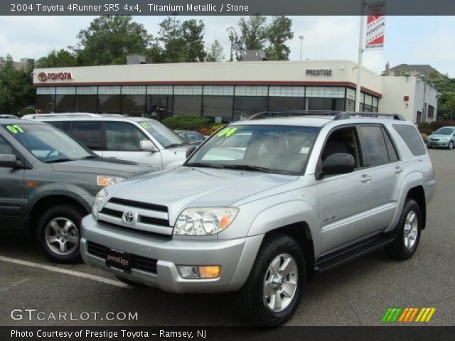 2004 Toyota 4Runner SR5 4x4 in Titanium Metallic
