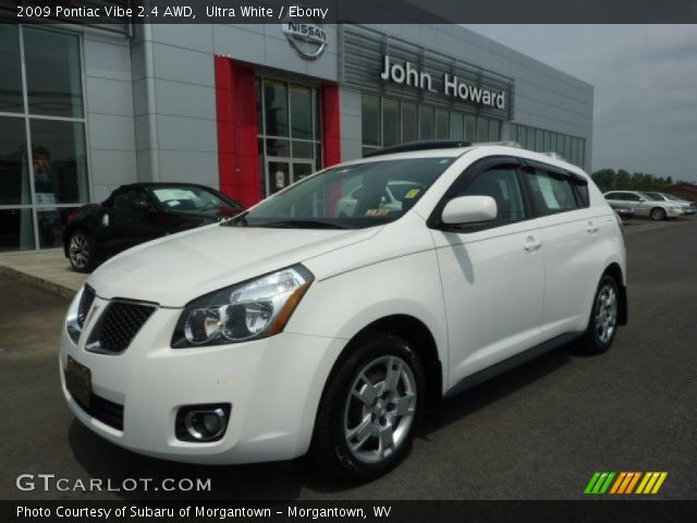 2009 Pontiac Vibe 2.4 AWD in Ultra White