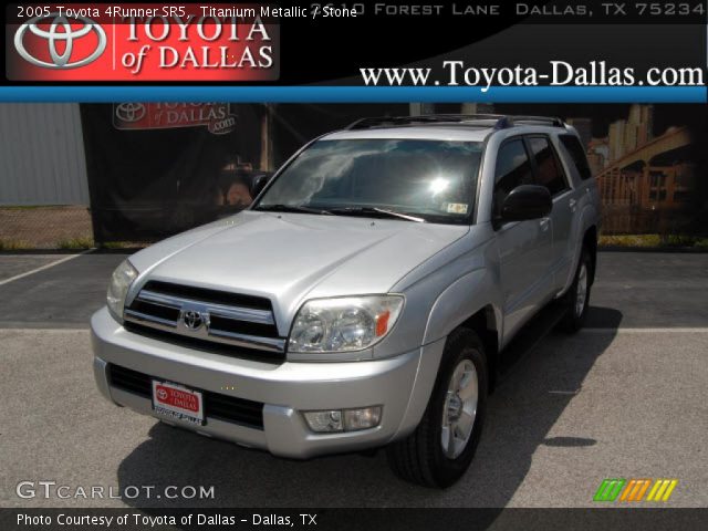 2005 Toyota 4Runner SR5 in Titanium Metallic