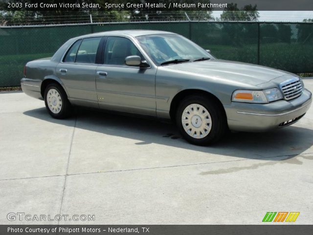 2003 Ford Crown Victoria Sedan in Spruce Green Metallic