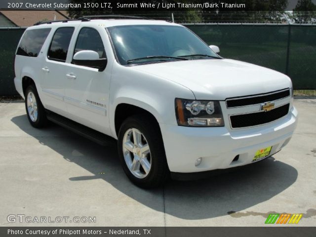 2007 Chevrolet Suburban 1500 LTZ in Summit White